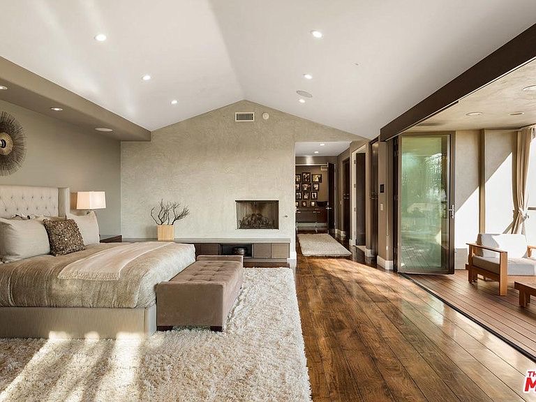 Golden Crest Penthouse