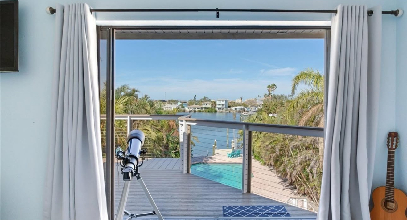 Bluewater Lakefront Retreat